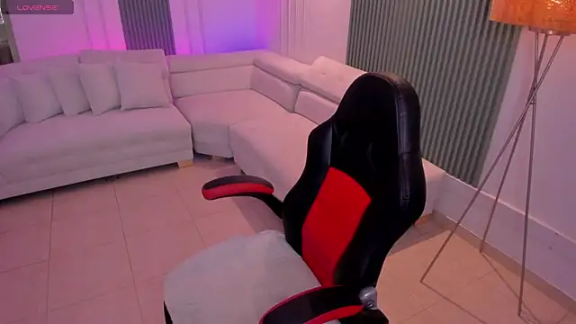 Snapshot of Maddyson_parker chatting on November 28, 2025, 3:07 am Maddyson parker online show from November 28, 2025, 3:07 am