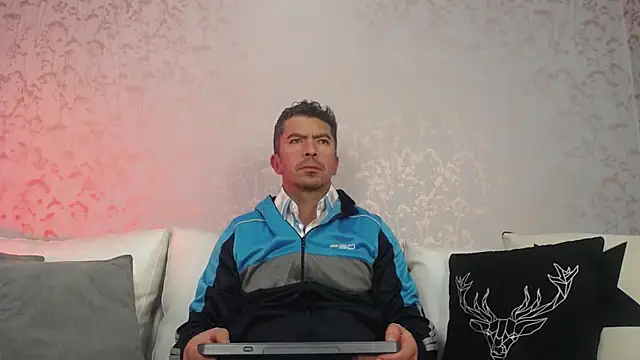 Snapshot of JuanKarloz_ chatting on September 18, 2025, 1:36 pm JuanKarloz online show from September 18, 2025, 1:36 pm