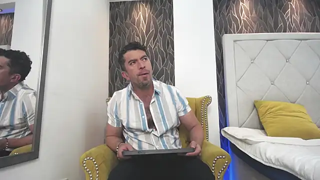 Snapshot of JuanKarloz_ chatting on September 24, 2025, 1:39 pm JuanKarloz online show from September 24, 2025, 1:39 pm
