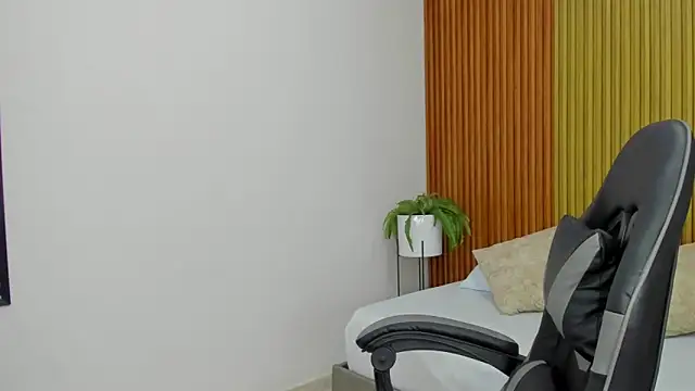 Snapshot of gisella15_ chatting on November 3, 2025, 7:28 pm gisella15 online show from November 3, 2025, 7:28 pm