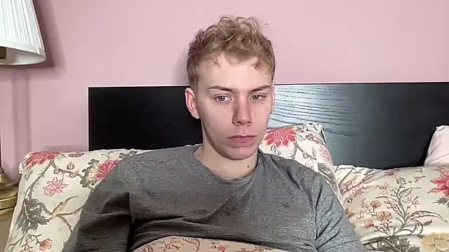 Snapshot of scottishtwink01 chatting on October 14, 2025, 12:17 pm scottishtwink01 online show from October 14, 2025, 12:17 pm