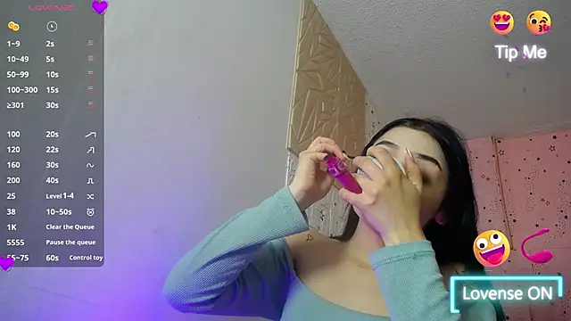 emmydurant online show from November 17, 2025, 7:40 pm