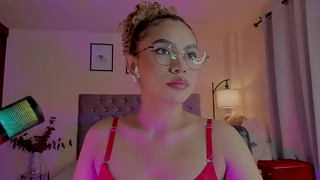 OxanaFedorova1- online show from December 2, 2025, 8:32 pm