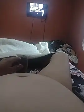 Santiagoqro85 online show from November 24, 2025, 2:06 pm