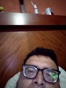 Santiagoqro85 online show from September 22, 2025, 1:39 pm