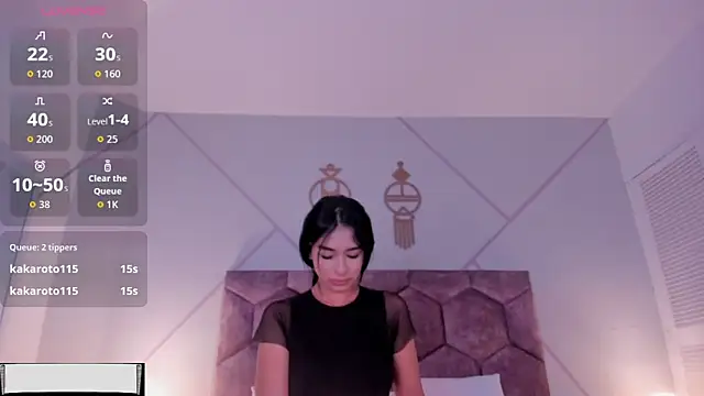 nicol giraldoo online show from March 31, 2026, 3:52 am