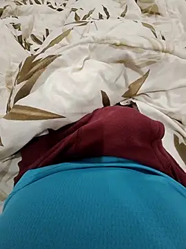 Famit025 online show from March 6, 2026, 4:18 am