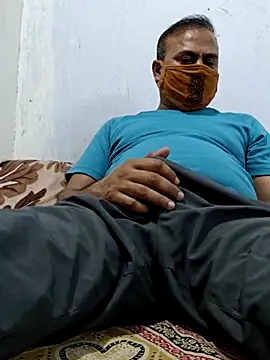 Famit025 online show from March 11, 2026, 4:56 pm