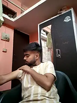 soniriyaa010101 online show from March 12, 2026, 8:29 am