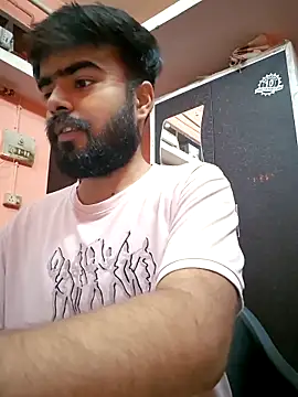 soniriyaa010101 online show from March 11, 2026, 8:41 am