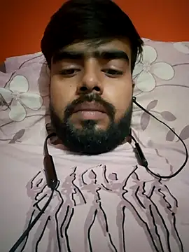 soniriyaa010101 online show from October 13, 2025, 11:12 am