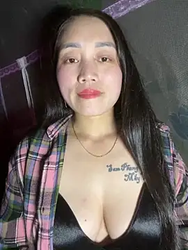 Snapshot of chipp-bong chatting on December 18, 2025, 1:37 pm chipp-bong online show from December 18, 2025, 1:37 pm