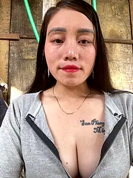 Snapshot of chipp-bong chatting on December 21, 2025, 2:13 am chipp-bong online show from December 21, 2025, 2:13 am