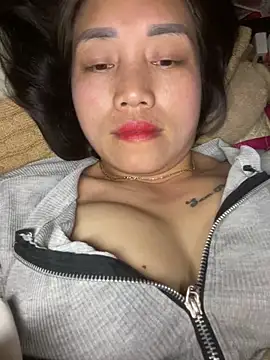 Snapshot of chipp-bong chatting on February 4, 2026, 3:07 pm chipp-bong online show from February 4, 2026, 3:07 pm