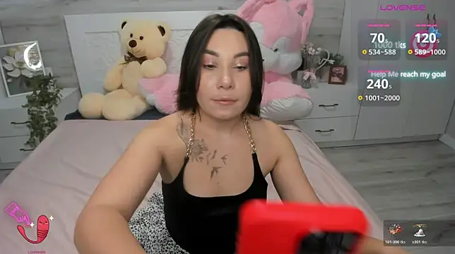 Snapshot of Jasmin_Starr chatting on October 19, 2025, 7:05 pm Jasmin Starr online show from October 19, 2025, 7:05 pm
