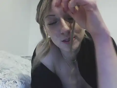 Snapshot of MadMadelin chatting on September 28, 2025, 4:52 am MadMadelin online show from September 28, 2025, 4:52 am