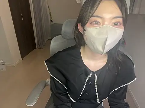 Snapshot of naginagisan chatting on June 4, 2026, 11:37 am naginagisan online show from June 4, 2026, 11:37 am