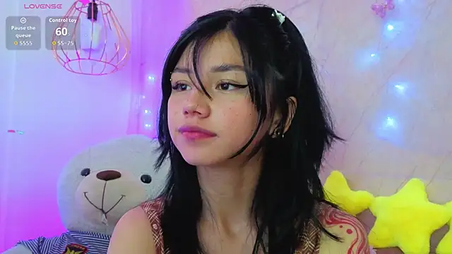 april bennett online show from April 10, 2026, 1:07 pm