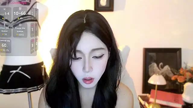 Wfrost0707 online show from November 14, 2025, 6:50 am