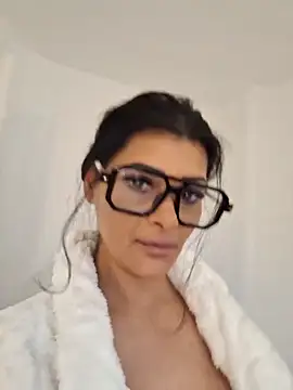 Pillango1212 online show from October 15, 2025, 8:55 am