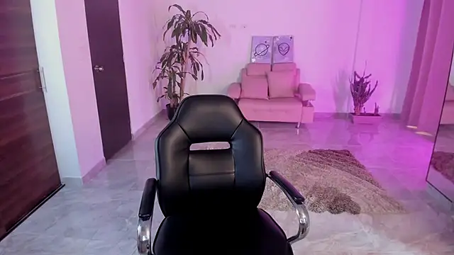 Snapshot of Candy_fox_19 chatting on December 16, 2025, 7:07 pm Candy fox 19 online show from December 16, 2025, 7:07 pm