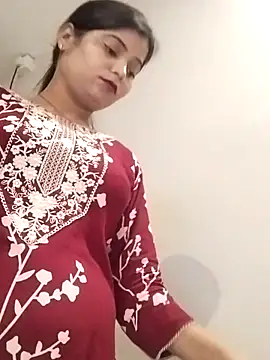 Hot-Pooja25 online show from March 30, 2026, 1:45 pm