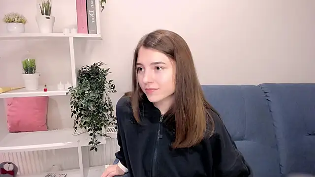 Snapshot of KeikoWideman chatting on September 18, 2025, 6:44 pm KeikoWideman online show from September 18, 2025, 6:44 pm