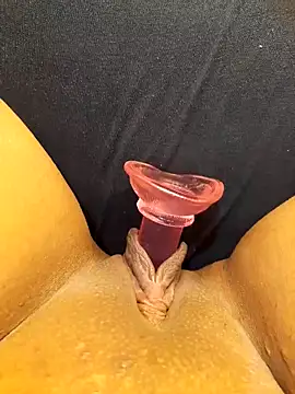 Snapshot of sarinha283 chatting on October 21, 2025, 12:43 am sarinha283 online show from October 21, 2025, 12:43 am