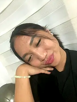 Snapshot of cassie_cakes chatting on September 14, 2025, 5:57 pm cassie cakes online show from September 14, 2025, 5:57 pm