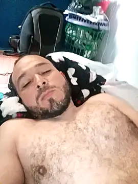 Snapshot of javi-tunene chatting on October 7, 2025, 5:47 pm javi-tunene online show from October 7, 2025, 5:47 pm