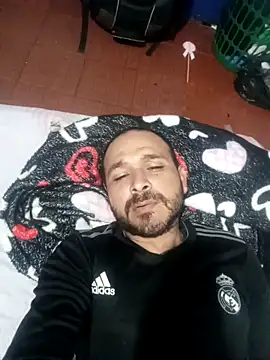 Snapshot of javi-tunene chatting on September 25, 2025, 5:24 am javi-tunene online show from September 25, 2025, 5:24 am