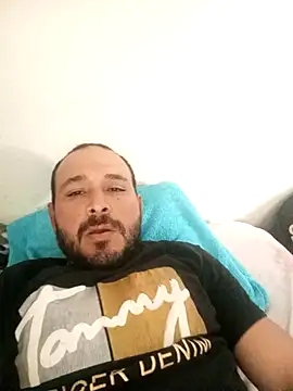 Snapshot of javi-tunene chatting on September 29, 2025, 8:14 pm javi-tunene online show from September 29, 2025, 8:14 pm