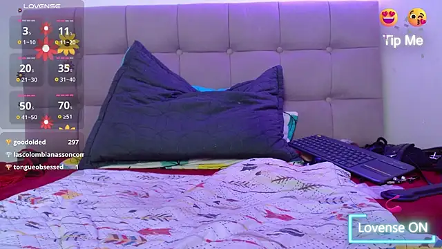 Snapshot of Karol_wish chatting on December 19, 2025, 8:38 am Karol wish online show from December 19, 2025, 8:38 am