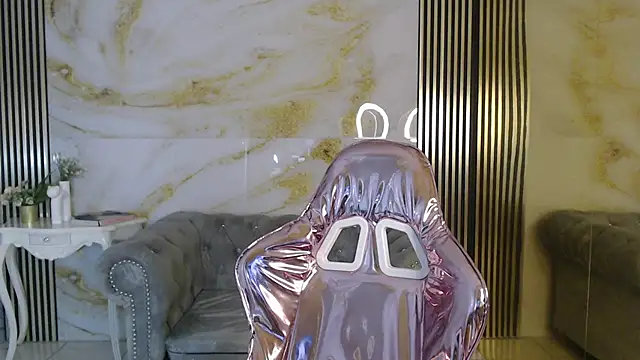 Snapshot of catalina5_s chatting on February 5, 2026, 1:07 pm catalina5 s online show from February 5, 2026, 1:07 pm