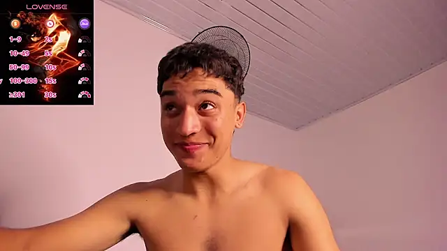 Austin Cardieff  online show from November 10, 2025, 6:02 pm