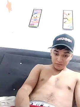 Austin Cardieff  online show from November 26, 2025, 7:47 pm