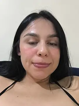 Daniela-rosee online show from May 15, 2026, 11:47 pm