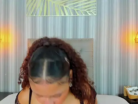 Sofiapassionne online show from April 6, 2026, 1:56 pm