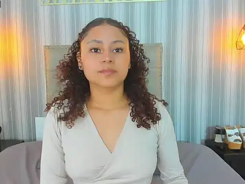 Sofiapassionne online show from March 6, 2026, 1:39 pm