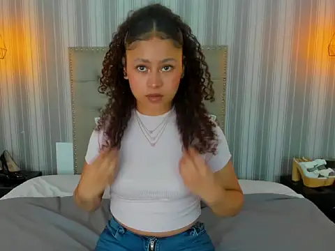 Sofiapassionne online show from April 14, 2026, 1:38 pm