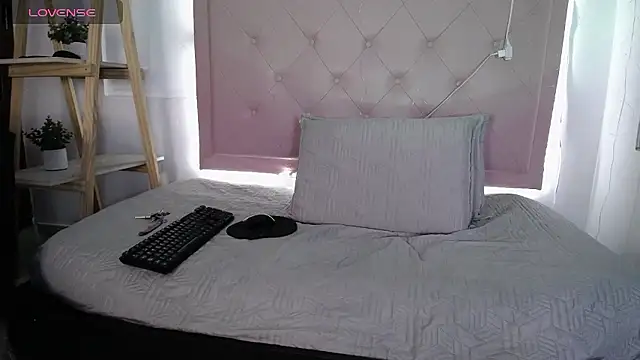 Dulce  Lovee online show from January 17, 2026, 9:40 pm