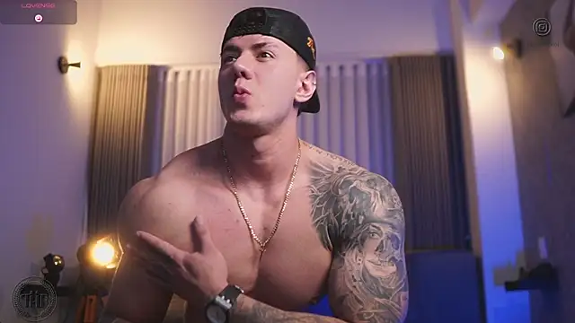 Thomas Falcon online show from October 28, 2025, 12:11 am