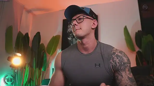 Thomas Falcon online show from November 23, 2025, 12:31 am