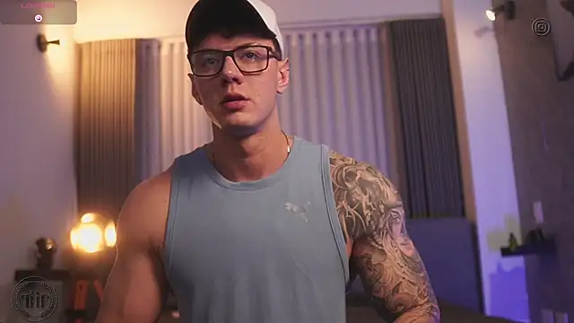 Thomas Falcon online show from October 25, 2025, 2:11 am