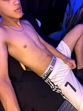 Snapshot of Boyxcock7 chatting on September 28, 2025, 8:27 pm Boyxcock7 online show from September 28, 2025, 8:27 pm