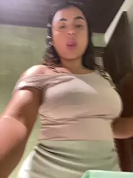 Snapshot of Salomeferreira_ chatting on October 23, 2025, 4:05 pm Salomeferreira online show from October 23, 2025, 4:05 pm