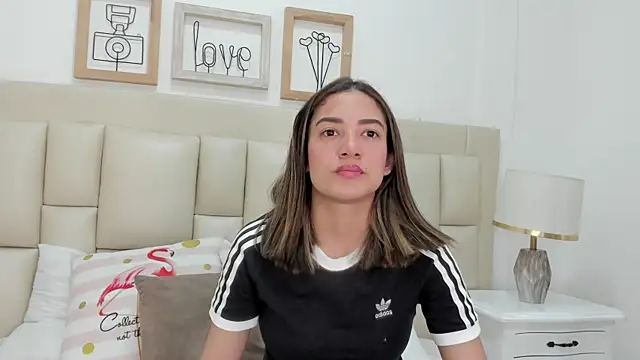 Snapshot of Skylerwhite02 chatting on February 25, 2026, 7:58 pm Skylerwhite02 online show from February 25, 2026, 7:58 pm