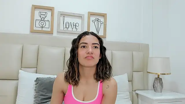 Snapshot of Skylerwhite02 chatting on February 28, 2026, 7:57 pm Skylerwhite02 online show from February 28, 2026, 7:57 pm