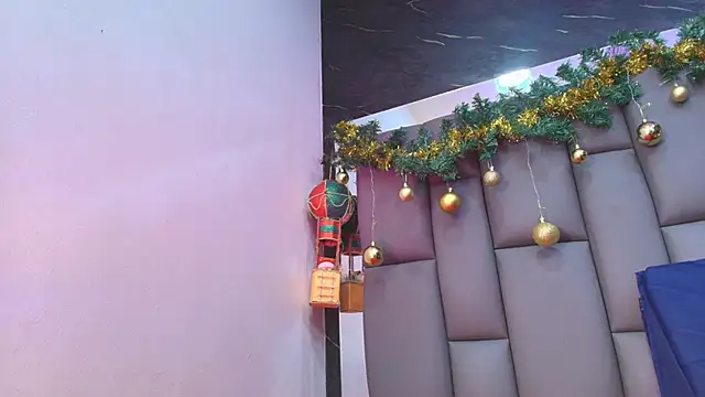 Snapshot of kissme_luna chatting on December 15, 2025, 7:09 pm kissme luna online show from December 15, 2025, 7:09 pm