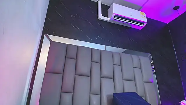 kissme luna online show from November 21, 2025, 7:02 pm